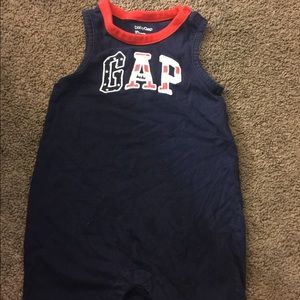 Baby gap body short suit